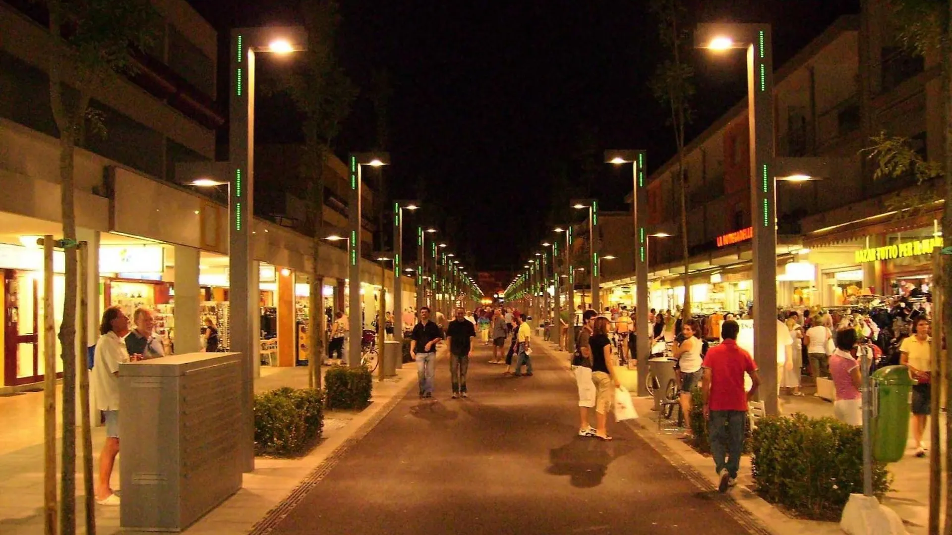 Beautiful Three-Room Apartment Close To The Beach Bibione Italy